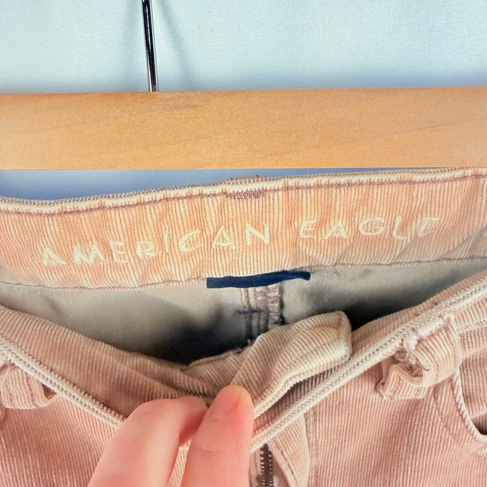 American Eagle Hi-Rise Crop‎ Flare Dusty Pink Corduroy Pants Size 2 Distressed